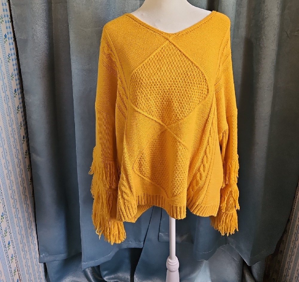 Umgee Gold Sweater Tunic with Fringe Accents - Size Large